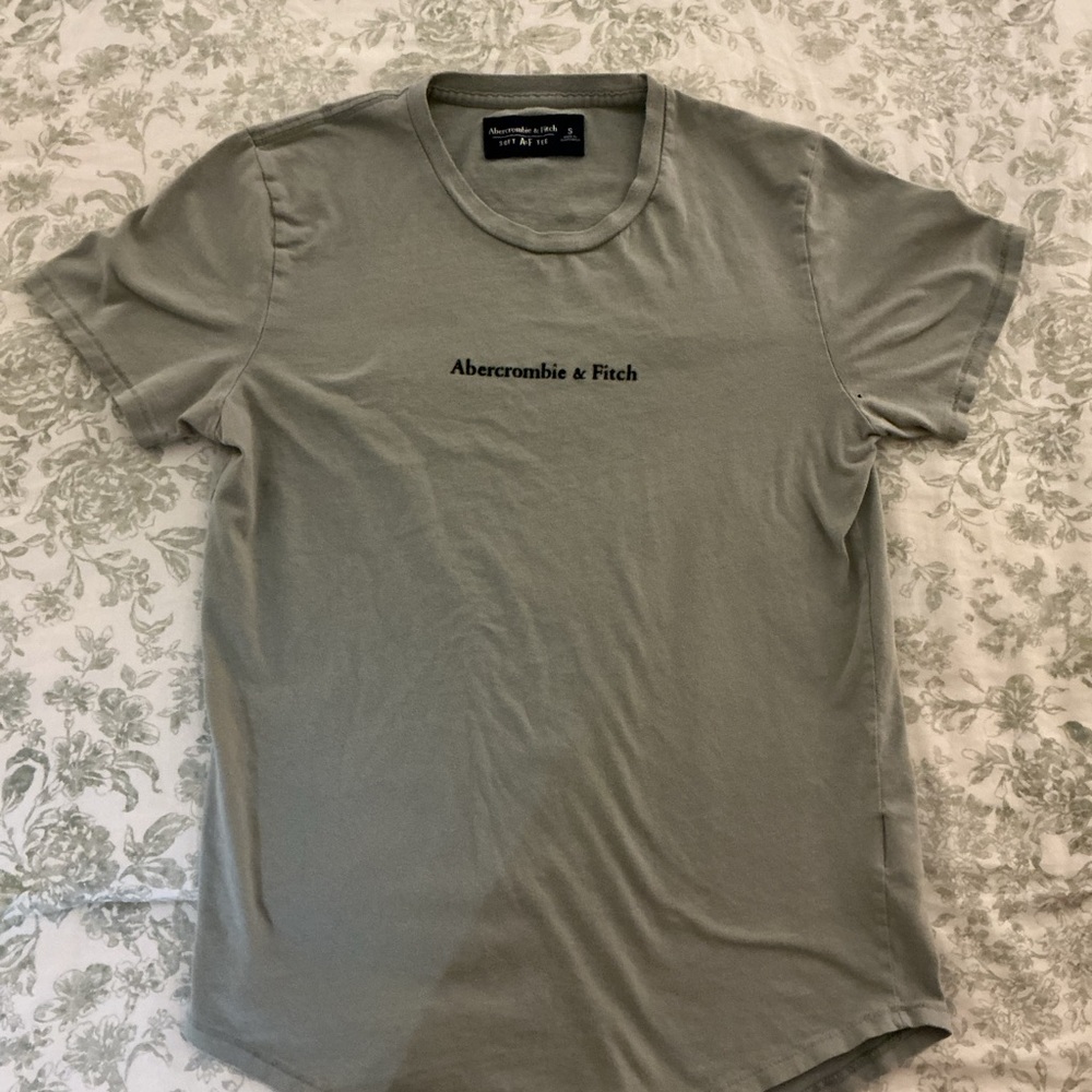 Abercrombie & Fitch Men's Olive T-Shirt